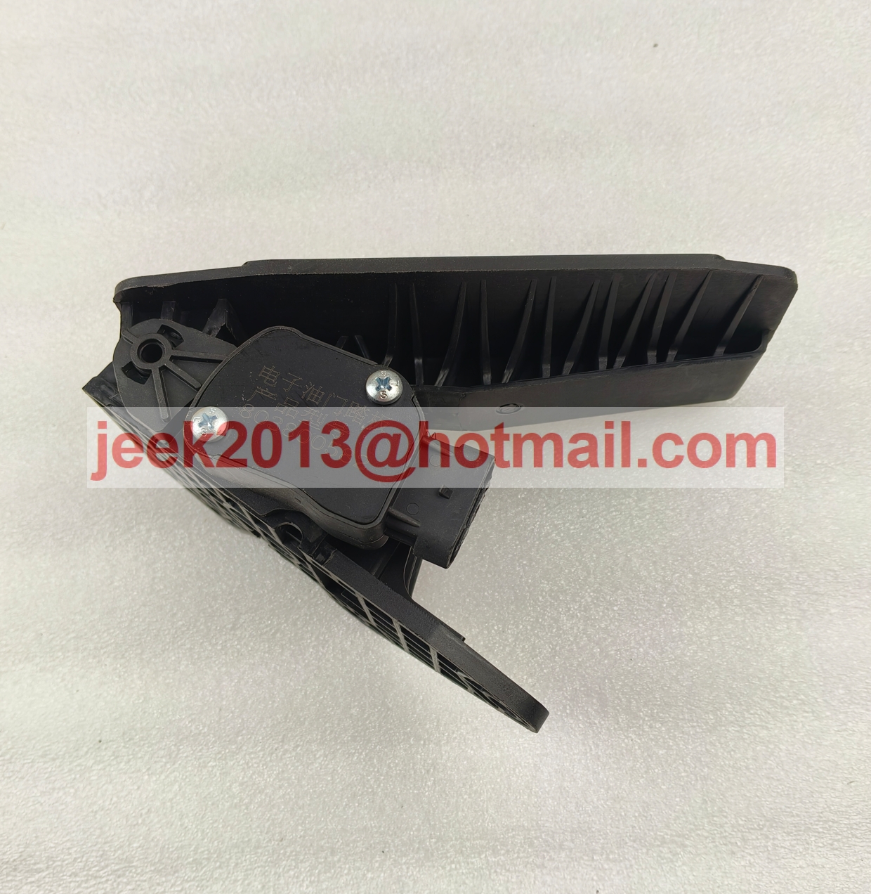 803801017 ELECTRONIC THROTTLE PEDAL FOR XCMG LW180KV WHEEL LOADER 803800582