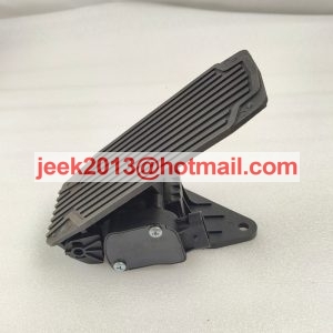803801017 ELECTRONIC THROTTLE PEDAL FOR XCMG LW180KV WHEEL LOADER 803800582