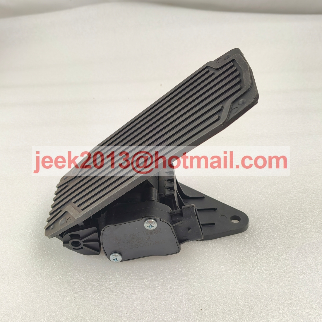 803801017 ELECTRONIC THROTTLE PEDAL FOR XCMG LW180KV WHEEL LOADER 803800582